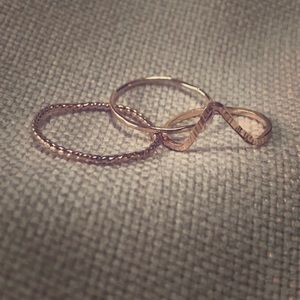 Stacking gold midi rings